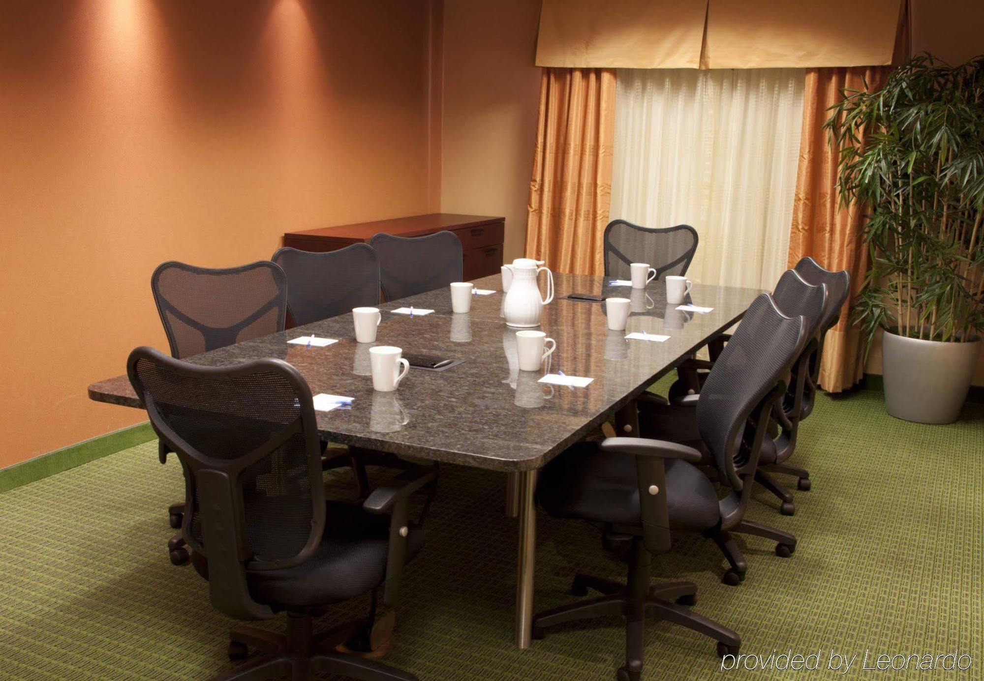 Fairfield Inn & Suites By Marriott Texarkana עסק תמונה
